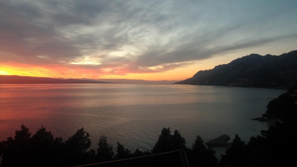 Sea View Apartment Gin Brela Buitenkant foto