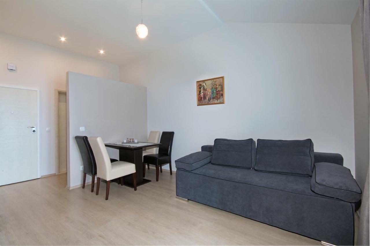 Sea View Apartment Gin Brela Buitenkant foto